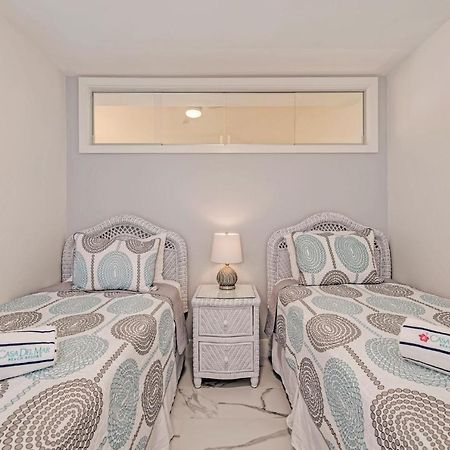 Casa Del Mar Longboat Key Aparthotel Exterior photo